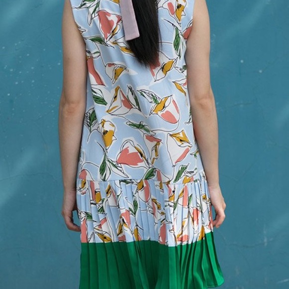 Sleeveless Pleated Midi Tunic - Picture 6 of 7
